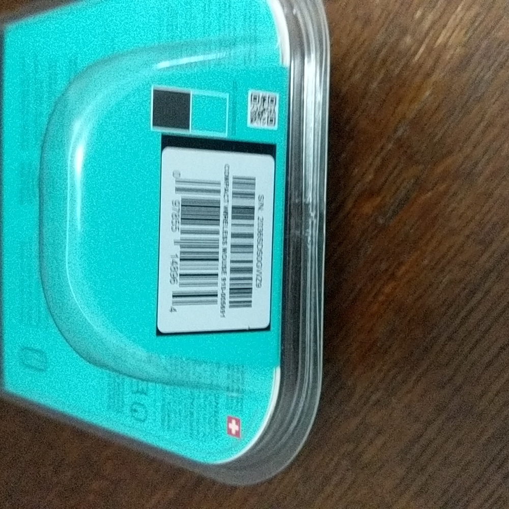Logitech Compact Wireless Mouse - Picture 3 of 5